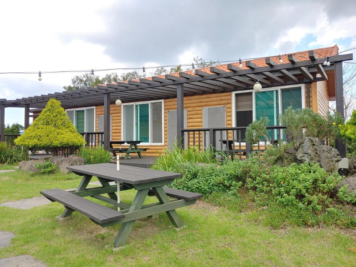 Jeju Oreum Pension Экстерьер фото